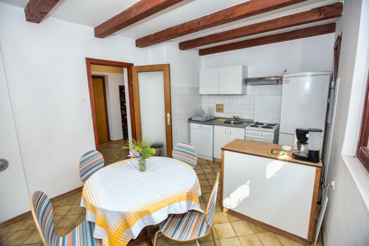 Penthouse Karlobag Apartment Bagian luar foto
